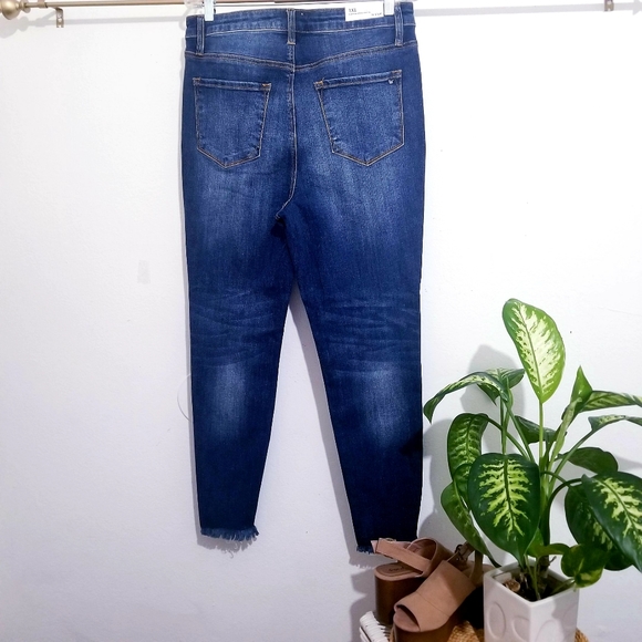 Plus Size distress skinny Jeans - Picture 4 of 10